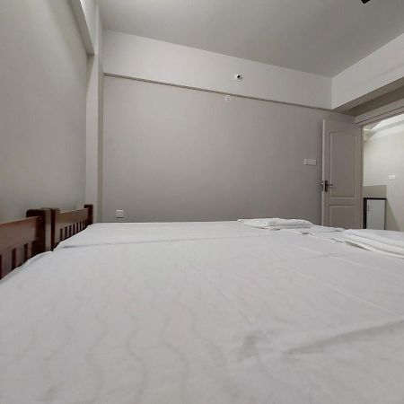 Hotel Mannat Residence Thiruvananthapuram Екстер'єр фото