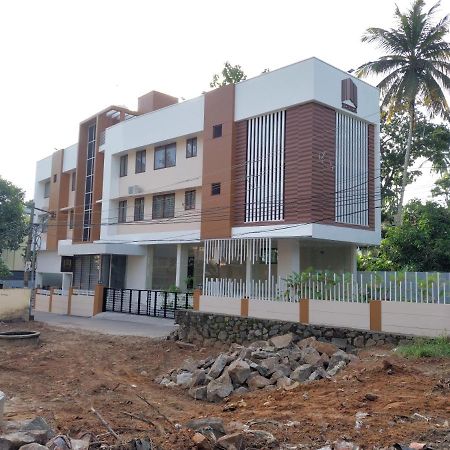 Hotel Mannat Residence Thiruvananthapuram Екстер'єр фото