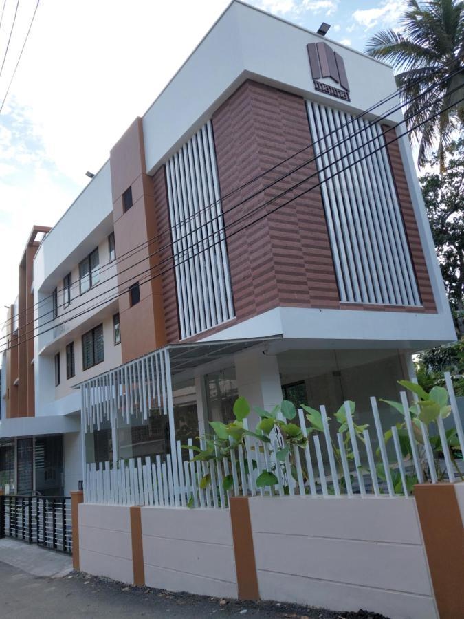 Hotel Mannat Residence Thiruvananthapuram Екстер'єр фото