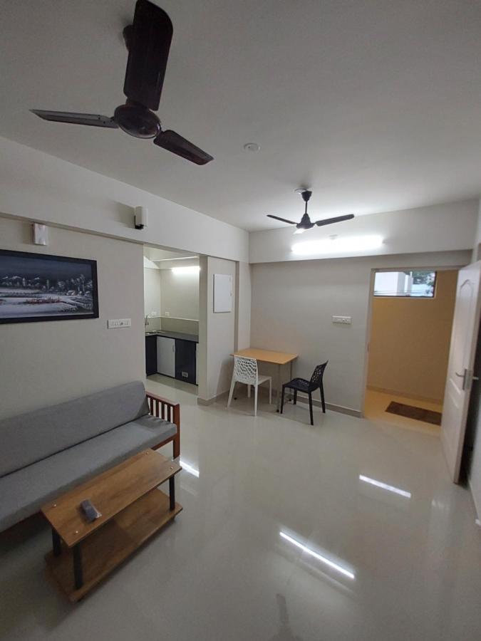 Hotel Mannat Residence Thiruvananthapuram Екстер'єр фото
