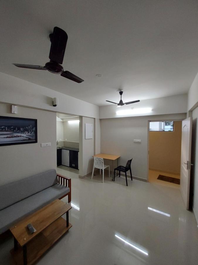 Hotel Mannat Residence Thiruvananthapuram Екстер'єр фото