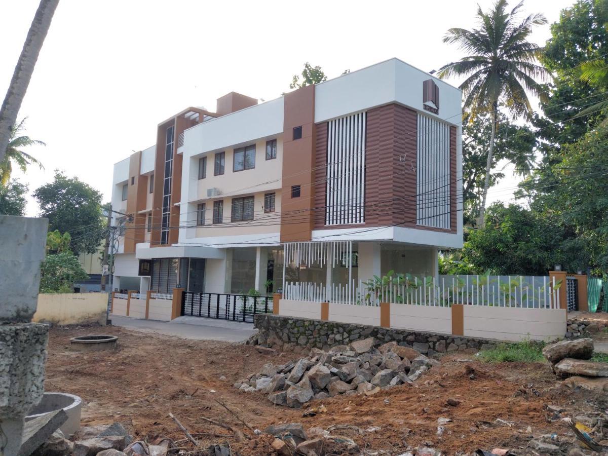 Hotel Mannat Residence Thiruvananthapuram Екстер'єр фото