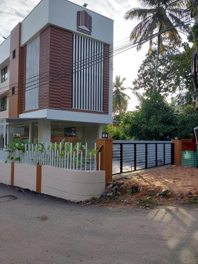 Hotel Mannat Residence Thiruvananthapuram Екстер'єр фото